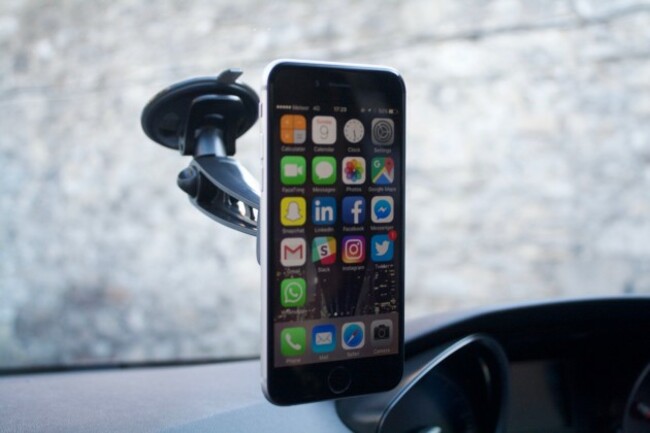 Clingo-Universal-Car-Phone-Mount_6