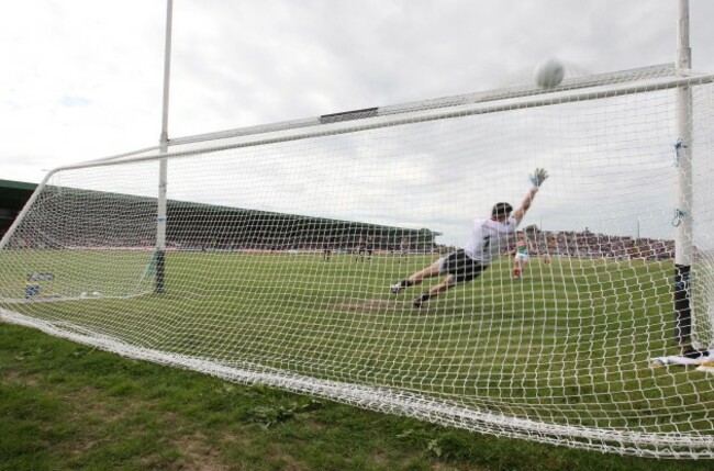 Alan Freeman scores a penalty