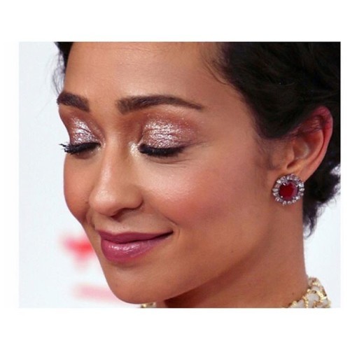 This is too cute not to post.. I asked her to show off my sparkly eyes on the carpet.. ❤️ #ruthnegga #makeupbymél #sparklyeyes #AARP