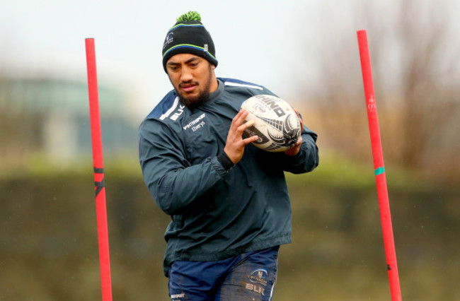 Bundee Aki