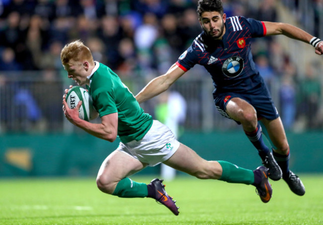 Tommy O’Brien scores his side's second try