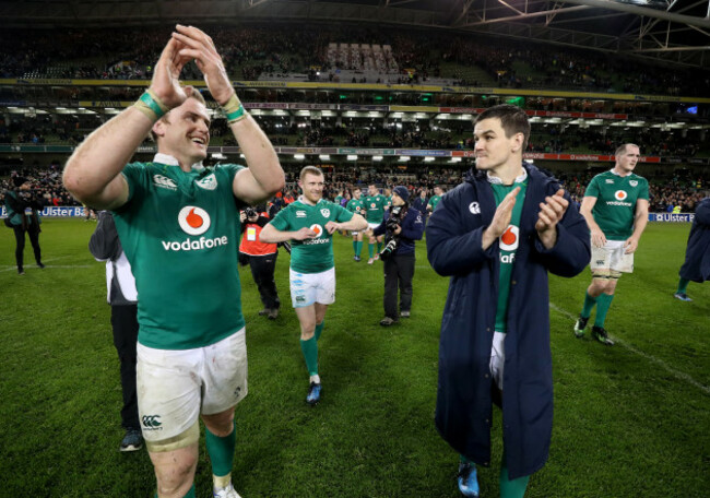 Jamie Heaslip and Jonathan Sexton celebrate winning
