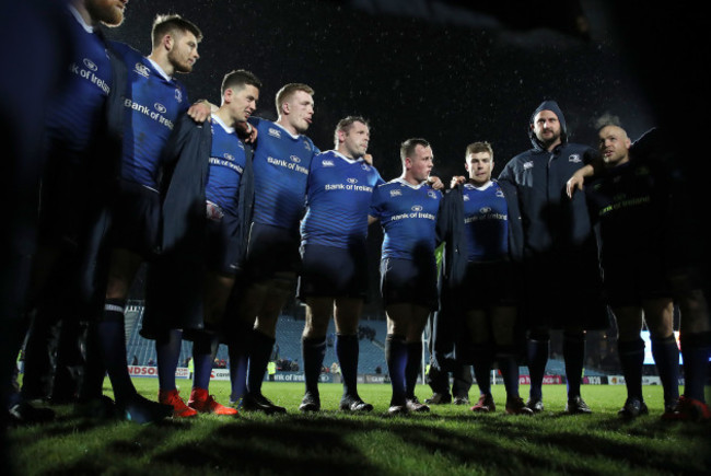 Richardt Strauss talks with the players after the game