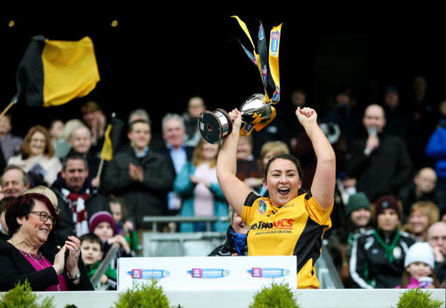 Niamh Quirke lifts the Agnes O&rsquo;Farrelly Cup