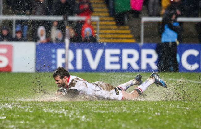 Jared Payne scores a try