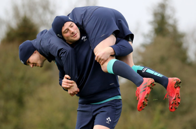 Jonathan Sexton and Robbie Henshaw