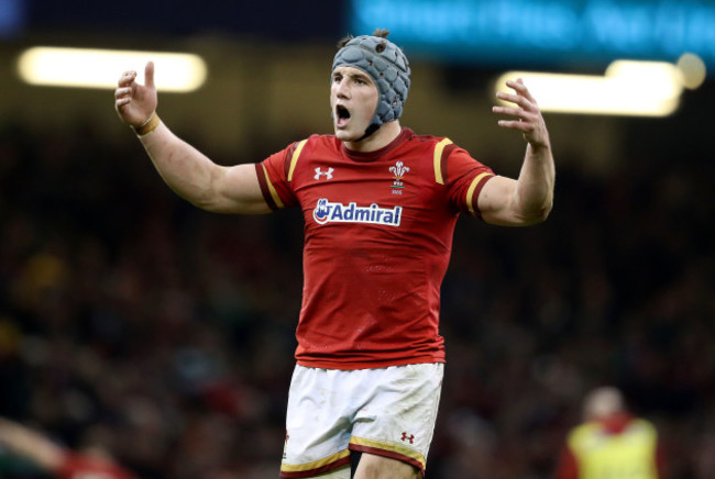 Jonathan Davies celebrates winning