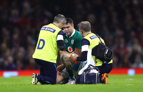 Conor Murray gets treatment on his hand