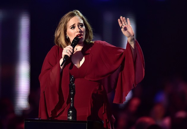 Adele dedicates song to fan