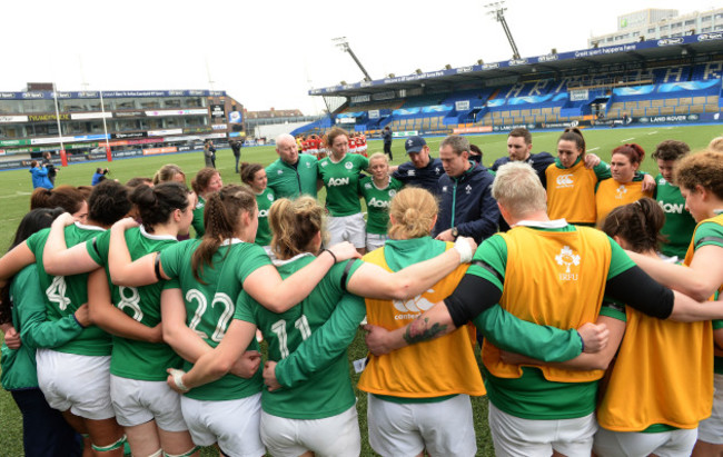 Tom Tierney gives a team talk at the end of the game