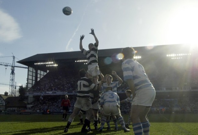 A general view of a lineout