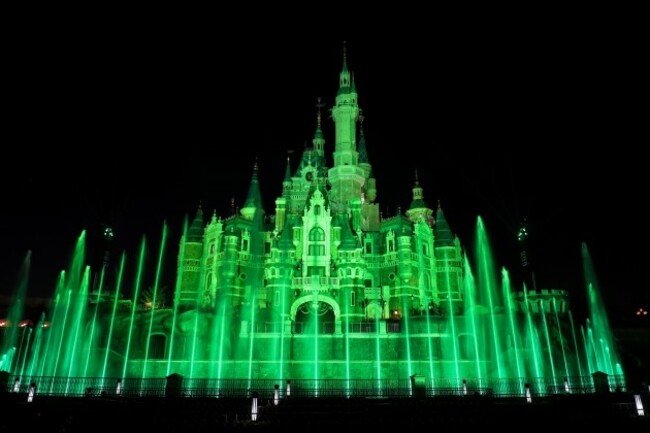 DISNEYLAND CASTLE IN SHANGHAI (CHINA) JOINS TOURISM IRELAND’S