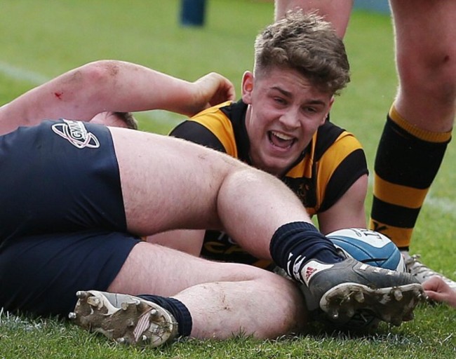 Rhys O'Donnell scores a try