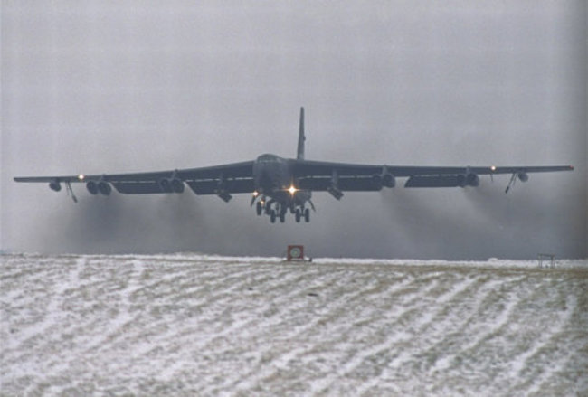 B52 Glance