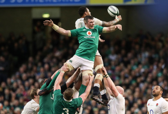 Peter O'Mahony with Billy Vunipola