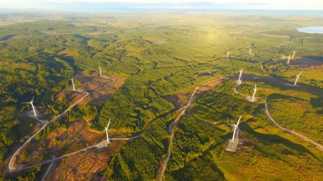 Ireland?s largest windfarm, Energia?s 95MW windfarm at Meenadreen in south Donegal, has officially started supplying power to homes and businesses across Ireland, setting a new Irish record. Photo credit: Thomas McNulty