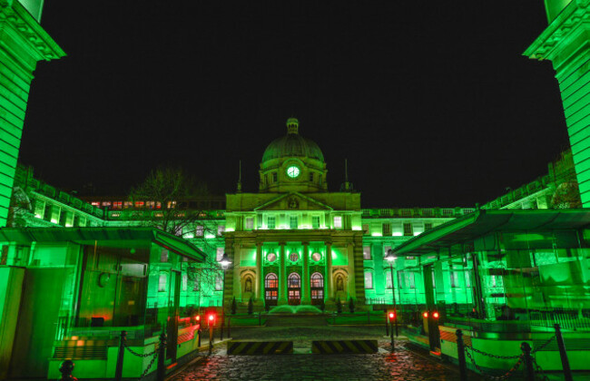 Ireland: Dublin Goes Green for St Patrick's Day