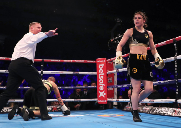 Katie Taylor knocks down Monica Gentili in the fifth round to win the fight