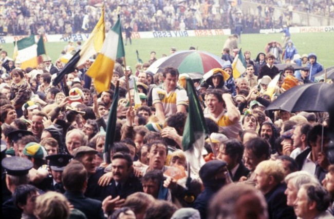 The Offaly team and fans celebrate 1982