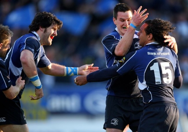 Shane Horgan celebrates his try with Jonathan Sexton and Isa Nacewa