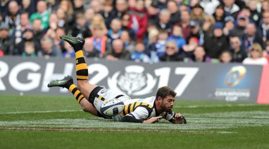 Willie Le Roux scores a try but has it disallowed by Nigel Owens