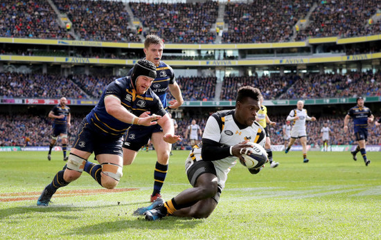 Christian Wade scores his side's first of the try game