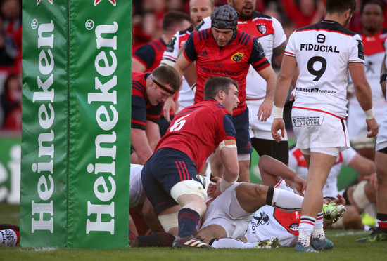 Peter OÕMahony celebrates John Ryan's try