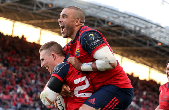 Andrew Conway celebrates his try with Simon Zebo