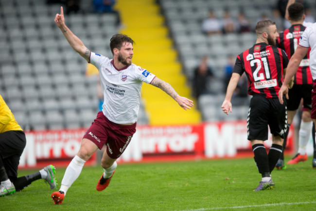 Stephen Folan scores a goal that is disallowed