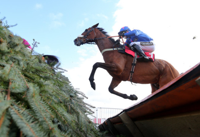 Grand Opening Day - Crabbie's Grand National Festival - Aintree Racecourse