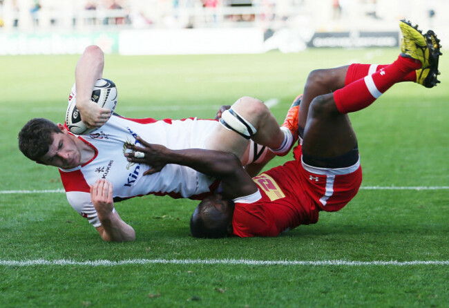 Nick Timoney scores a try