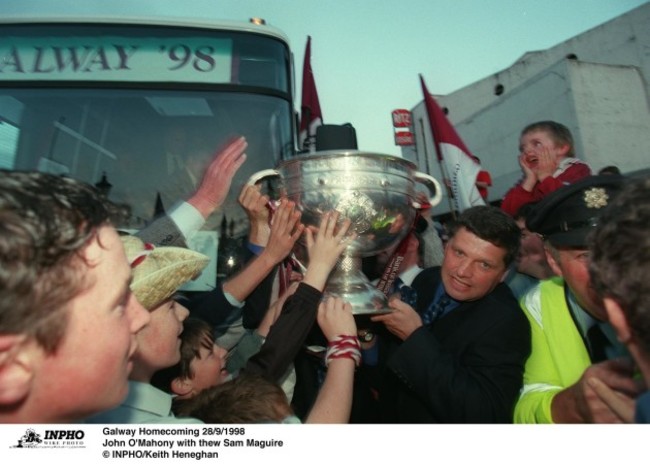 John O'Mahony with the Sam Maguire 28/9/1998