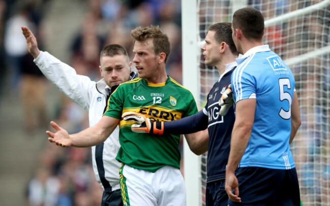 Stephen Cluxton and James McCarthy with Donnchadh Walsh