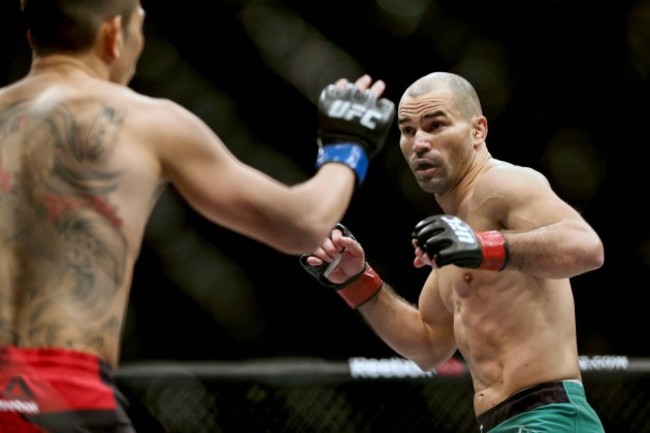 Teruto Ishihara in action with Artem Lobov