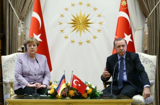 Erdogan Welcomes Merkel - Ankara