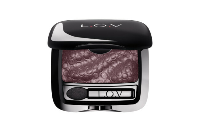 LOV-unexpected-eyeshadow-351-p1-os-300dpi.jpg