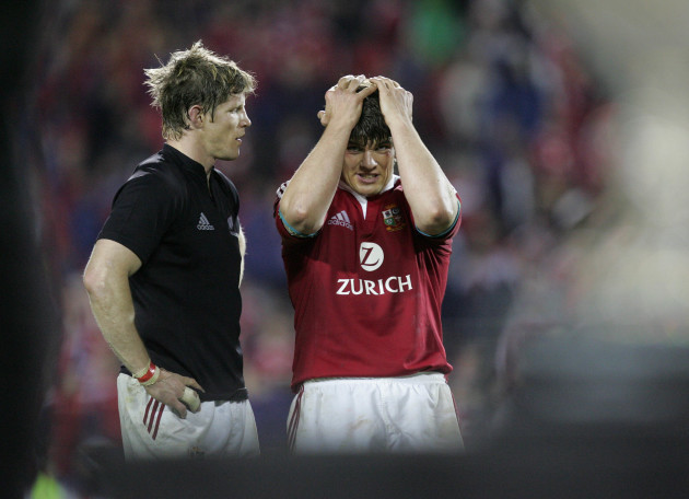 Simon Easterby with a dejected Donncha O'Callaghan