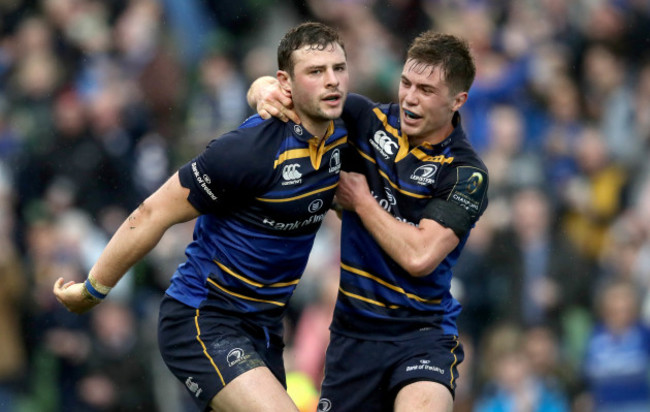 Robbie Henshaw celebrates scoring a try with Luke McGrath