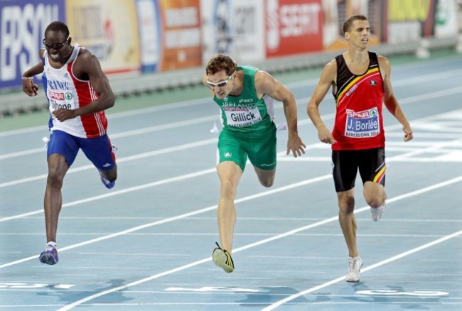 David Gillick falls at the line to finish 5th