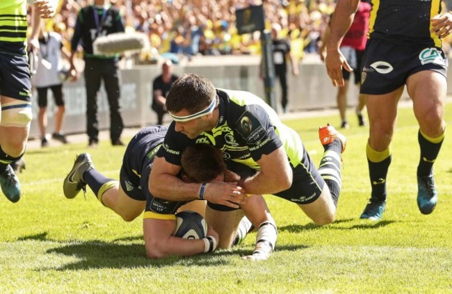 David Strettle scores his sides second try