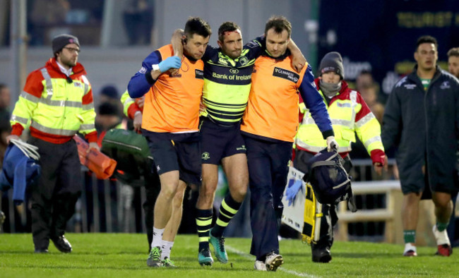 Dave Kearney goes off injured