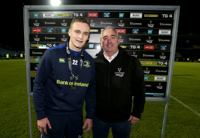 Nick McCarthy is presented with the Guinness PRO12 man of the match award by Robert Murphy