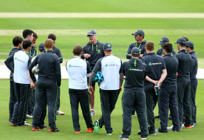 John Bracewell speaking to the players