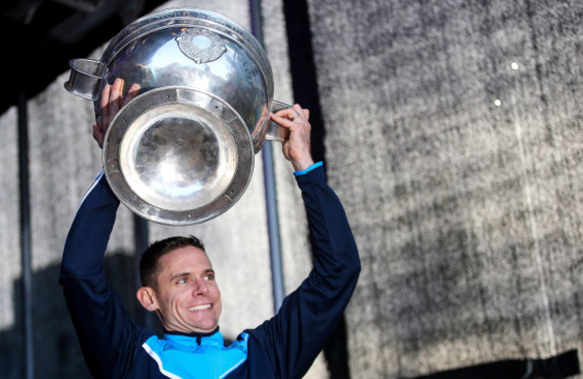 Stephen Cluxton lifts the Sam Maguire