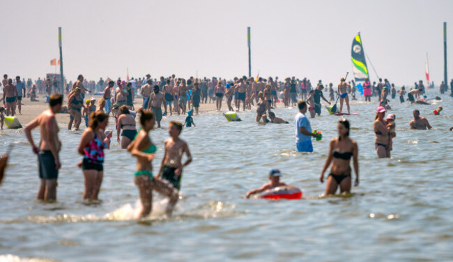 Packed beaches on the North Sea