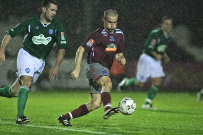 Steven Parkhouse chases Alan Keane