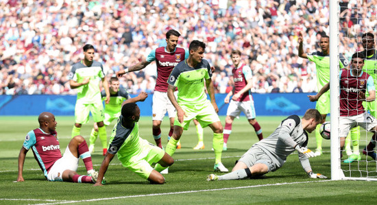 West Ham United v Liverpool - Premier League - London Stadium