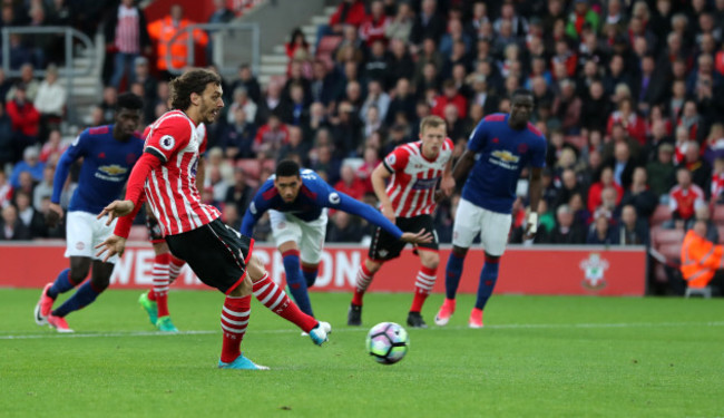 Southampton v Manchester United - Premier League - St Mary's