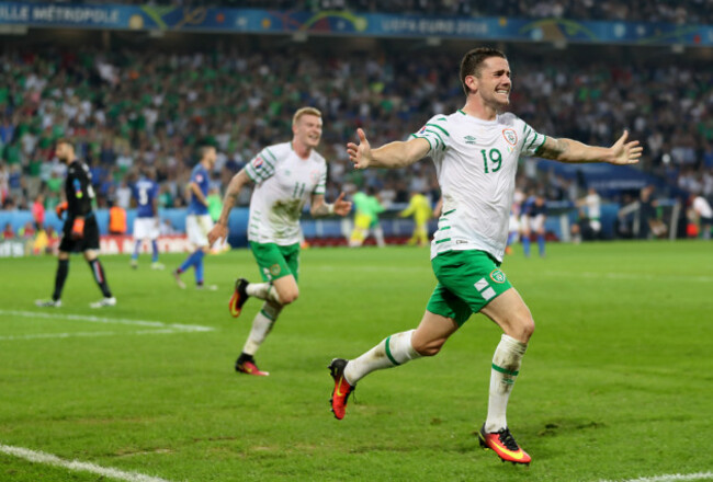 Italy v Republic of Ireland - UEFA Euro 2016 - Group E - Stade Pierre Mauroy