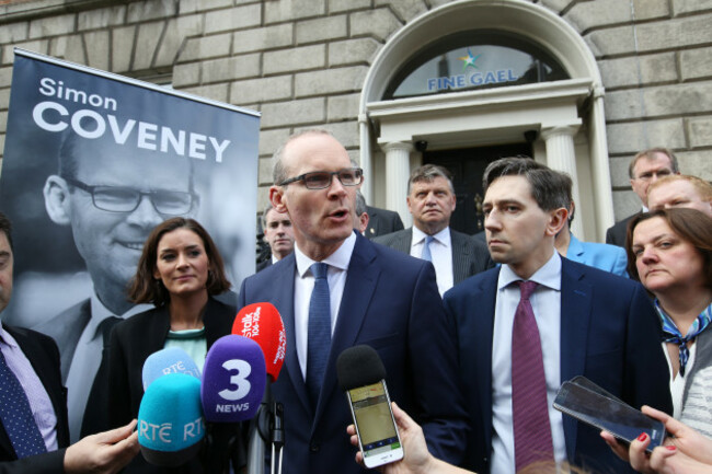 8863 Simon Coveney_90512125